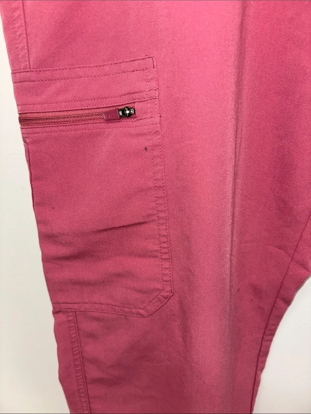 Figs quartz? Cairo straight leg cargo scrub pants XL